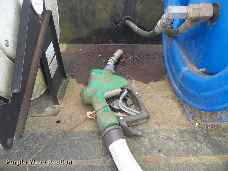 image for item DF7123 1986 International 2375 service truck