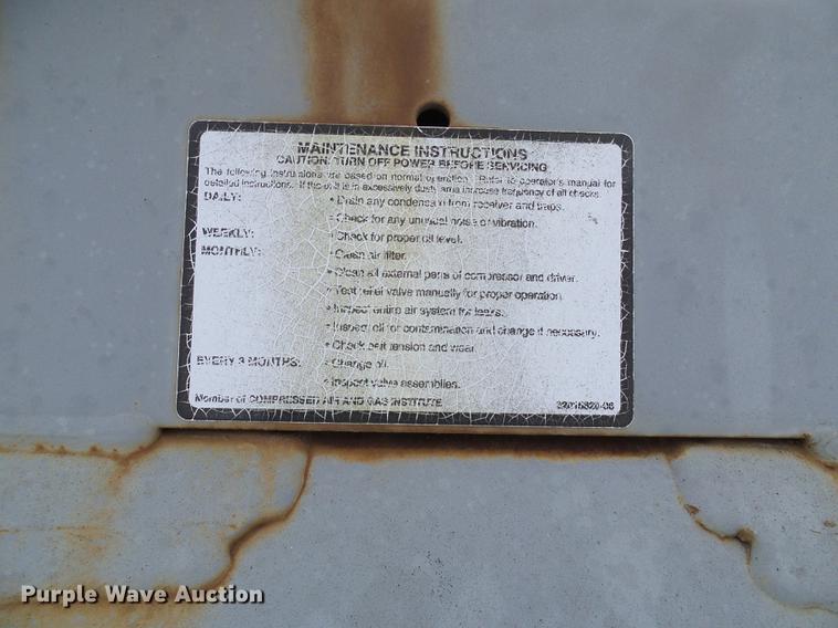 image for item DF7123 1986 International 2375 service truck