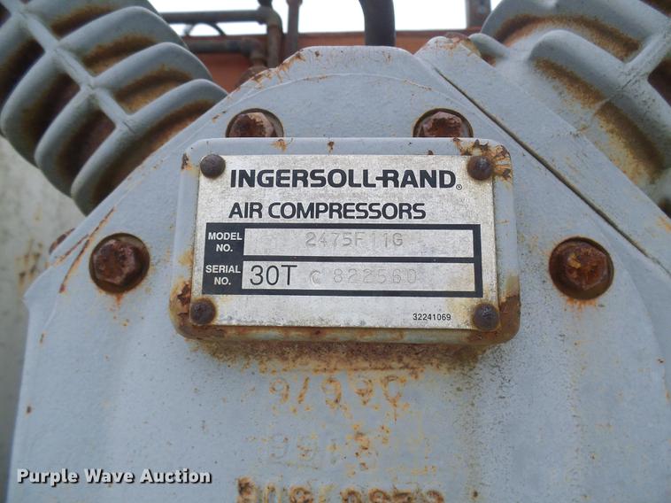 image for item DF7123 1986 International 2375 service truck