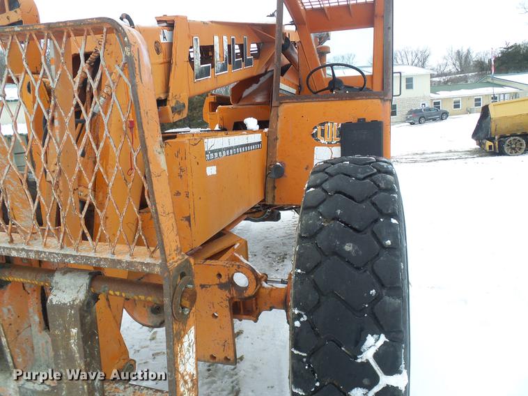 image for item DF7124 Lull 844 telehandler