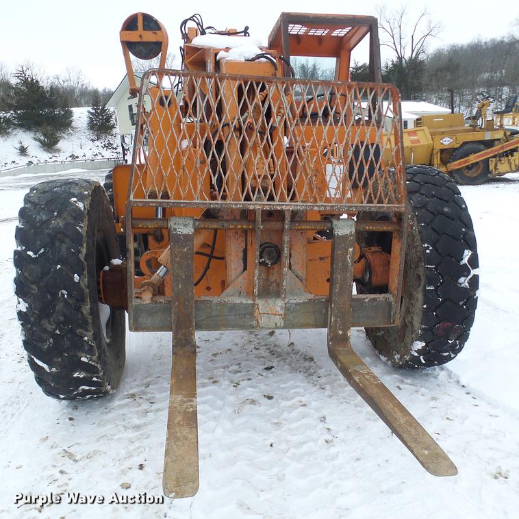 image for item DF7124 Lull 844 telehandler