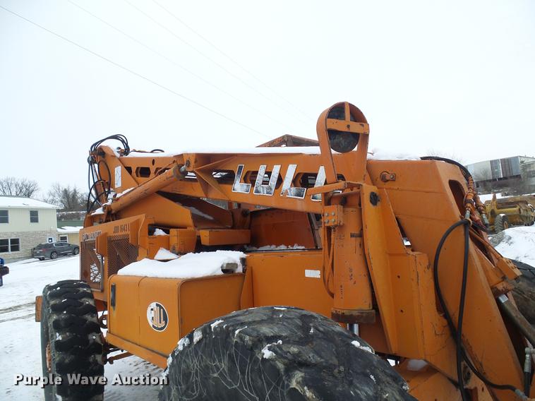 image for item DF7124 Lull 844 telehandler