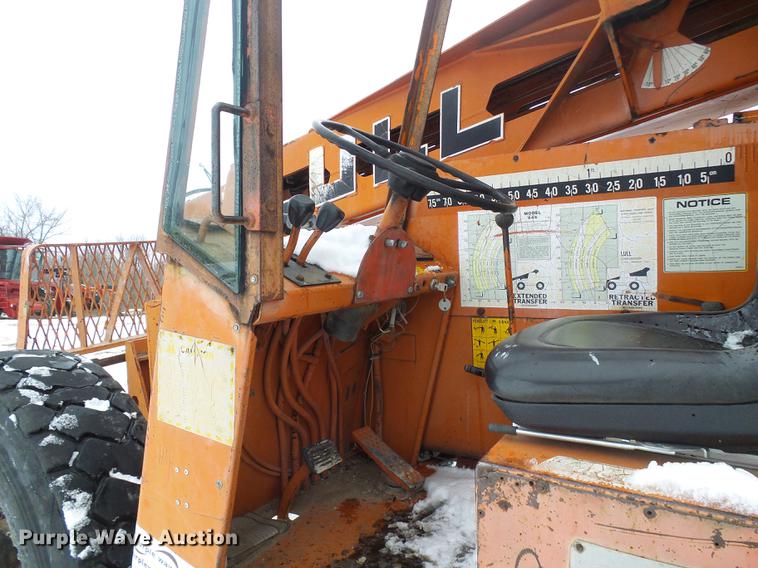 image for item DF7124 Lull 844 telehandler