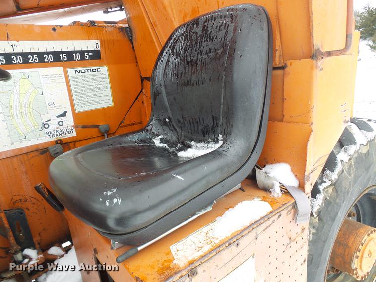 image for item DF7124 Lull 844 telehandler