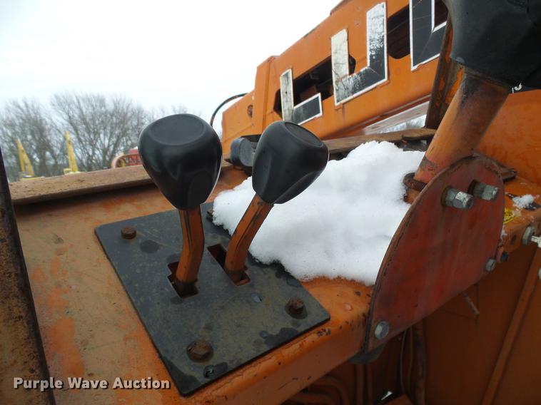 image for item DF7124 Lull 844 telehandler