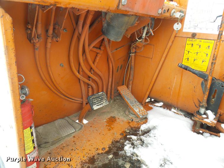 image for item DF7124 Lull 844 telehandler