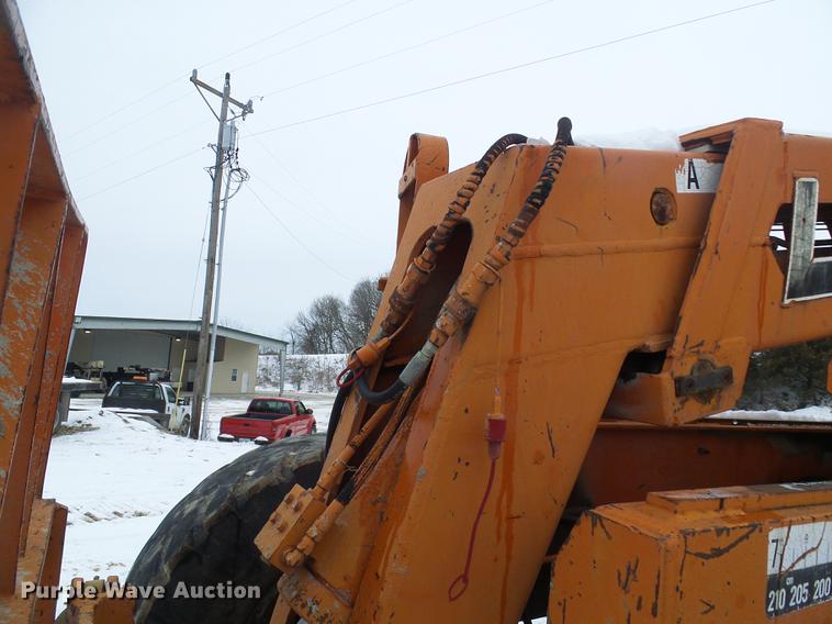 image for item DF7124 Lull 844 telehandler