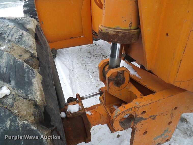 image for item DF7124 Lull 844 telehandler