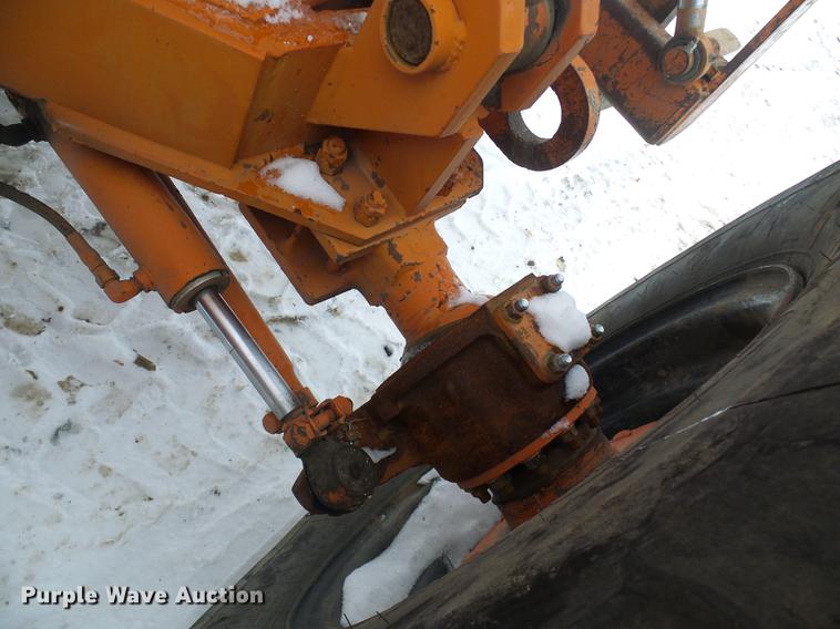 image for item DF7124 Lull 844 telehandler