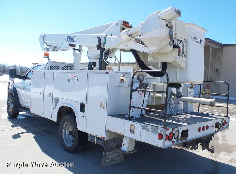 image for item DF7138 2012 Dodge Ram 5500 bucket truck