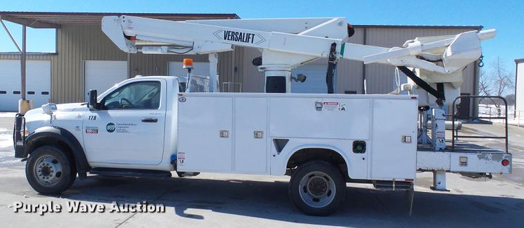 image for item DF7138 2012 Dodge Ram 5500 bucket truck