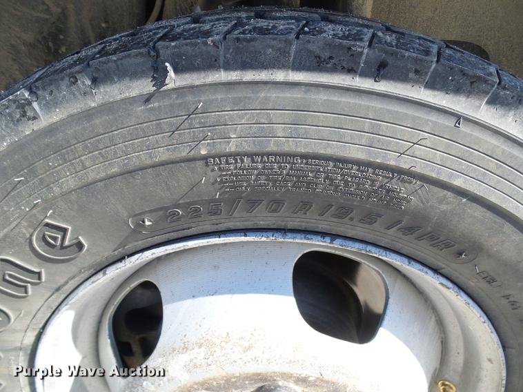 image for item DF7138 2012 Dodge Ram 5500 bucket truck