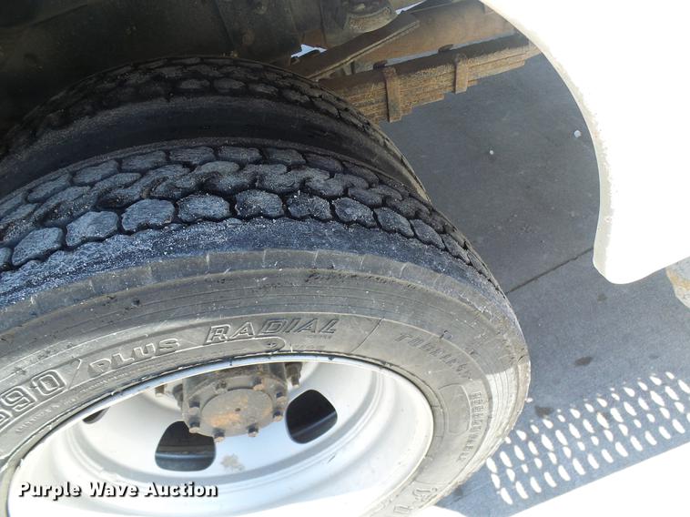 image for item DF7138 2012 Dodge Ram 5500 bucket truck