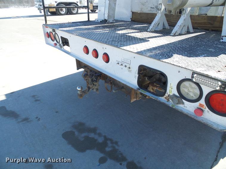 image for item DF7138 2012 Dodge Ram 5500 bucket truck