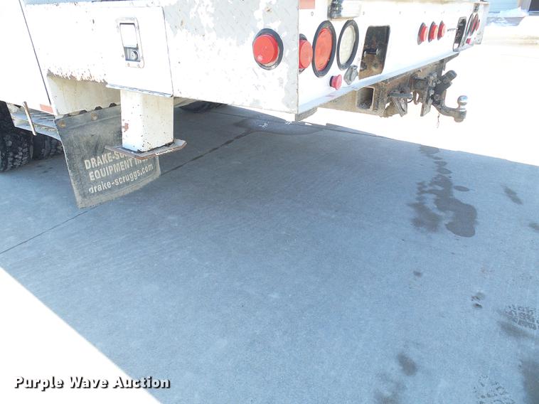 image for item DF7138 2012 Dodge Ram 5500 bucket truck