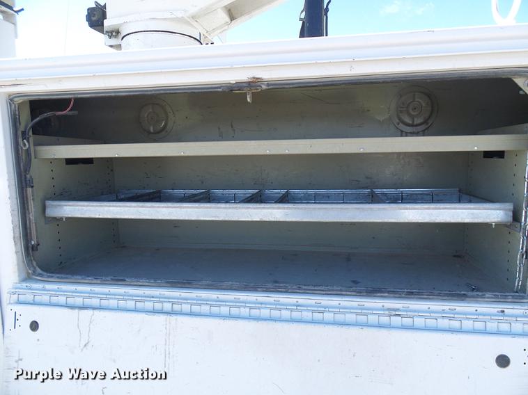 image for item DF7138 2012 Dodge Ram 5500 bucket truck