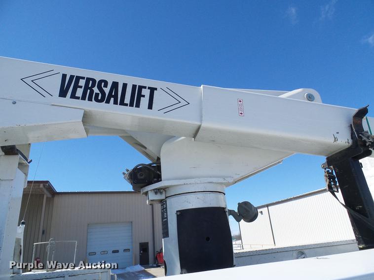 image for item DF7138 2012 Dodge Ram 5500 bucket truck