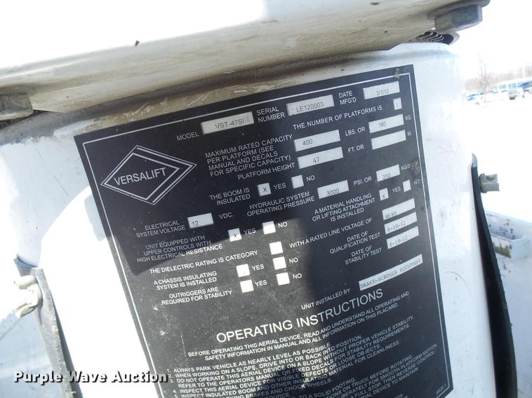 image for item DF7138 2012 Dodge Ram 5500 bucket truck