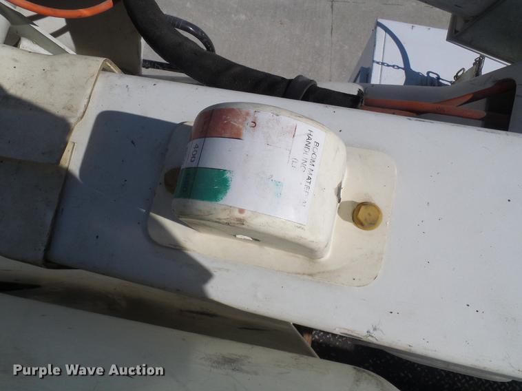 image for item DF7138 2012 Dodge Ram 5500 bucket truck