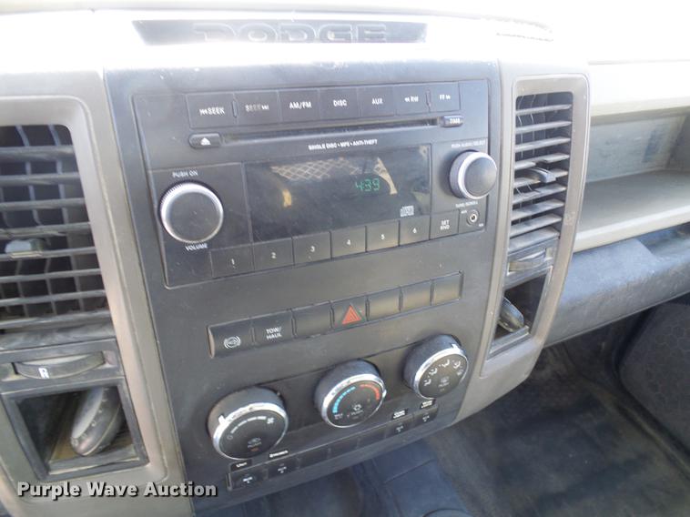 image for item DF7138 2012 Dodge Ram 5500 bucket truck