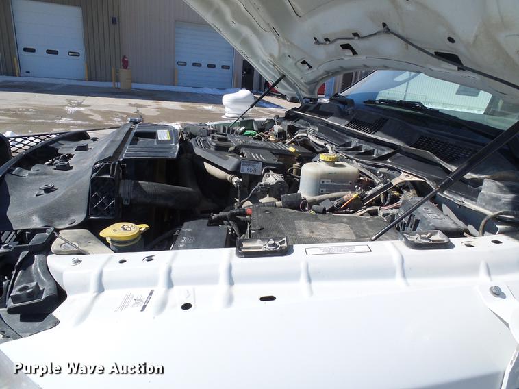 image for item DF7138 2012 Dodge Ram 5500 bucket truck