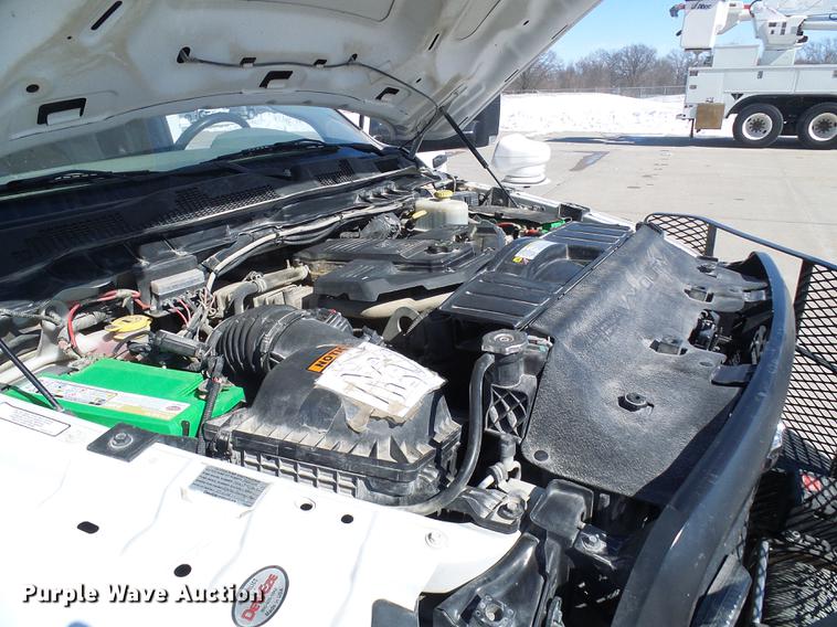 image for item DF7138 2012 Dodge Ram 5500 bucket truck