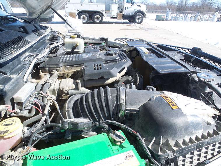 image for item DF7138 2012 Dodge Ram 5500 bucket truck