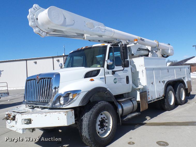 image for item DF7139 2011 International WorkStar 7500 bucket truck