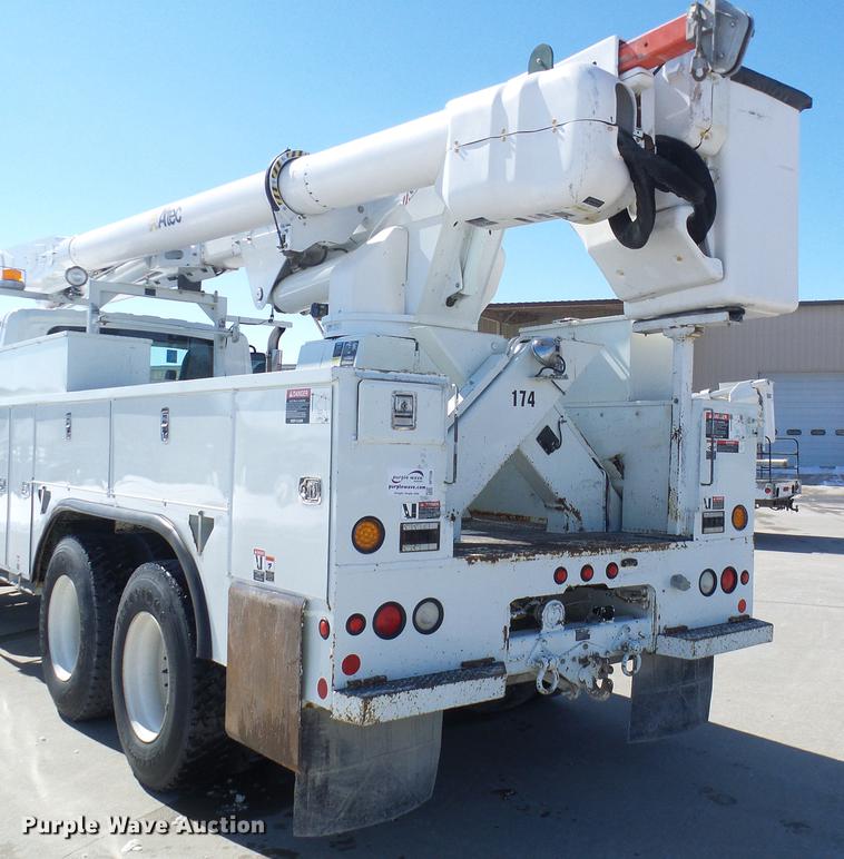 image for item DF7139 2011 International WorkStar 7500 bucket truck