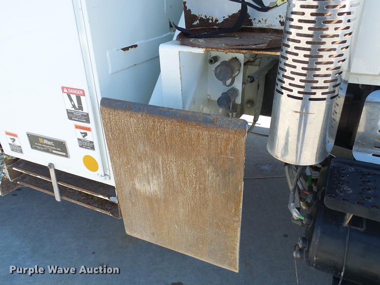 image for item DF7139 2011 International WorkStar 7500 bucket truck