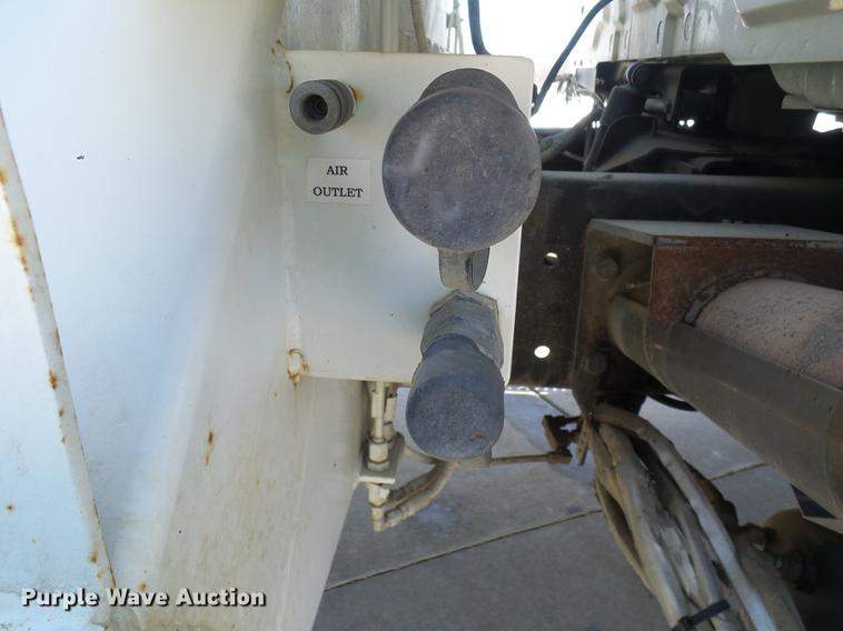 image for item DF7139 2011 International WorkStar 7500 bucket truck