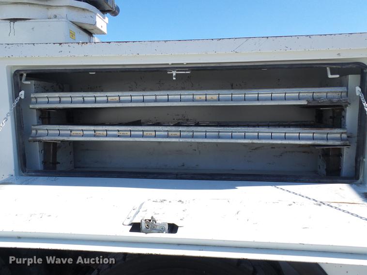 image for item DF7139 2011 International WorkStar 7500 bucket truck