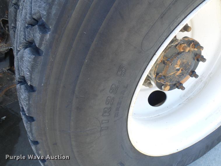 image for item DF7139 2011 International WorkStar 7500 bucket truck