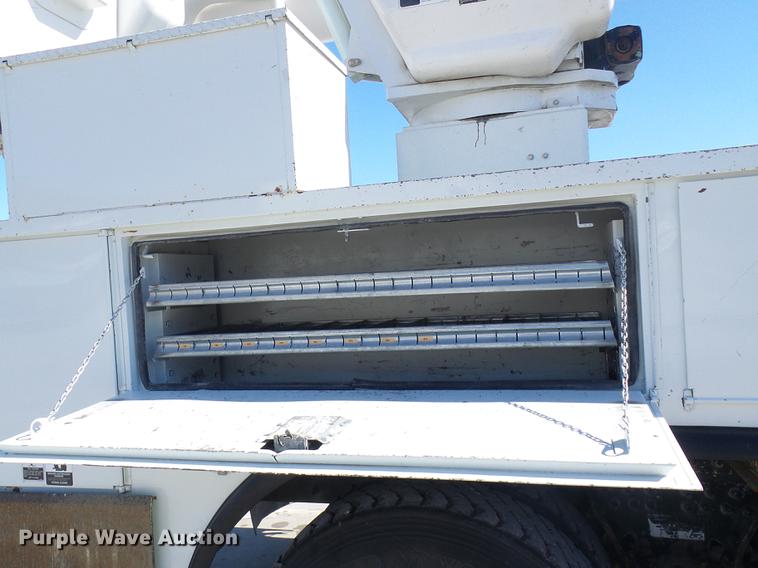 image for item DF7139 2011 International WorkStar 7500 bucket truck