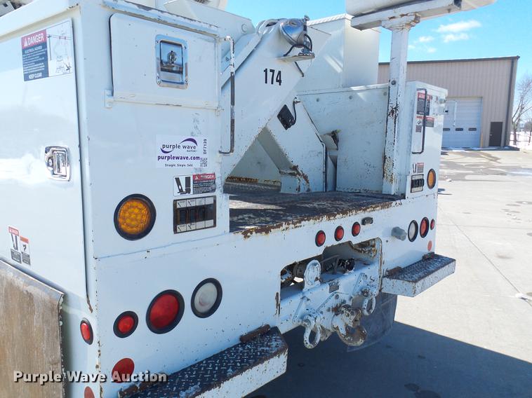 image for item DF7139 2011 International WorkStar 7500 bucket truck