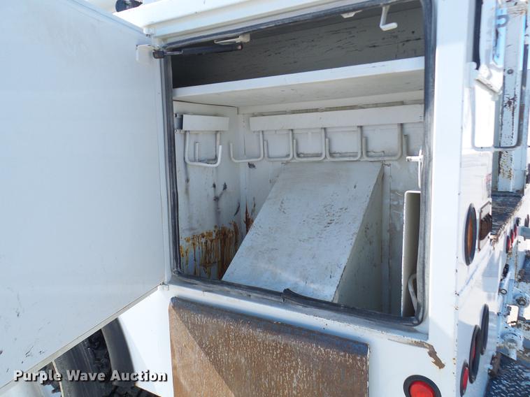 image for item DF7139 2011 International WorkStar 7500 bucket truck