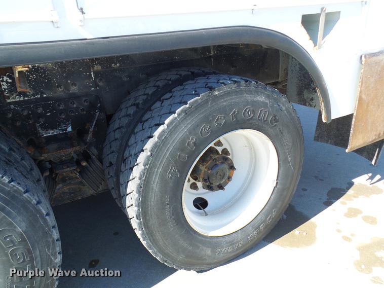 image for item DF7139 2011 International WorkStar 7500 bucket truck