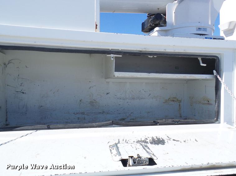 image for item DF7139 2011 International WorkStar 7500 bucket truck