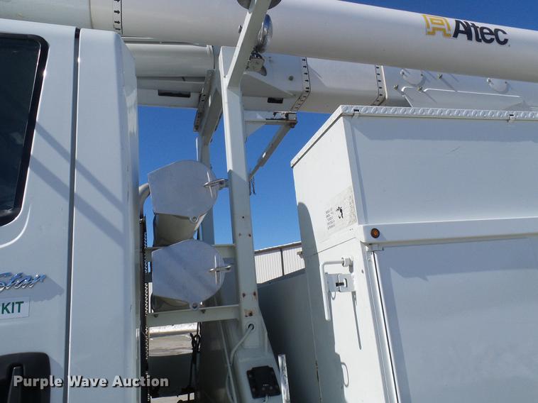 image for item DF7139 2011 International WorkStar 7500 bucket truck