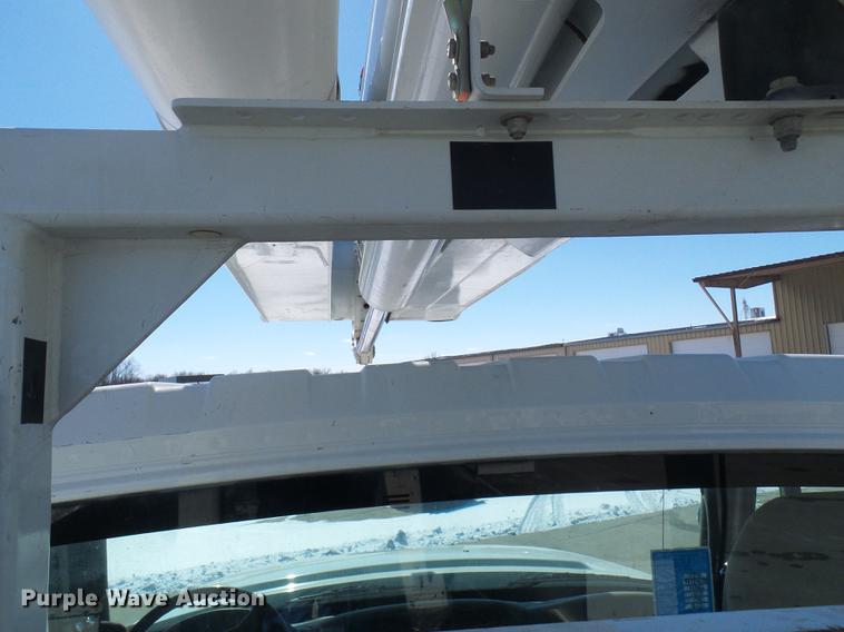 image for item DF7139 2011 International WorkStar 7500 bucket truck