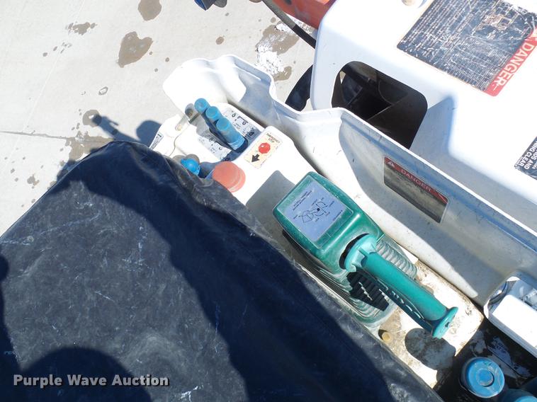 image for item DF7139 2011 International WorkStar 7500 bucket truck