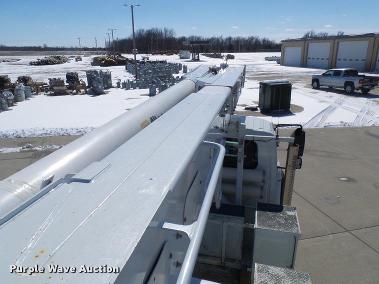 image for item DF7139 2011 International WorkStar 7500 bucket truck