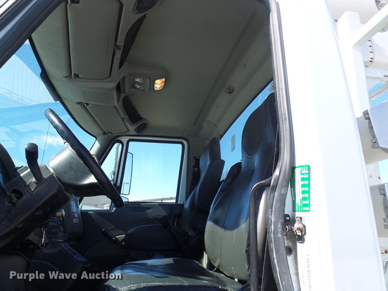 image for item DF7139 2011 International WorkStar 7500 bucket truck