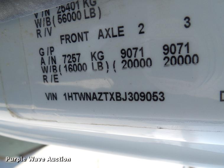 image for item DF7139 2011 International WorkStar 7500 bucket truck