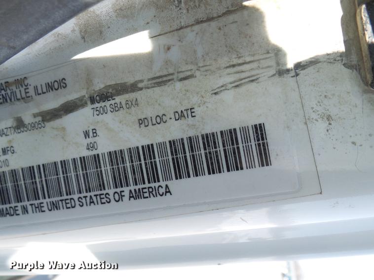 image for item DF7139 2011 International WorkStar 7500 bucket truck