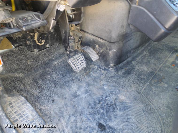 image for item DF7139 2011 International WorkStar 7500 bucket truck