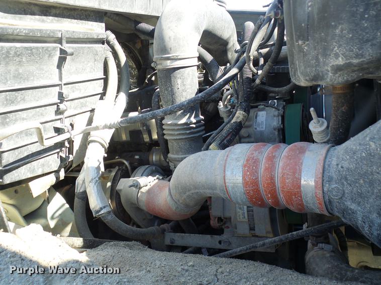 image for item DF7139 2011 International WorkStar 7500 bucket truck