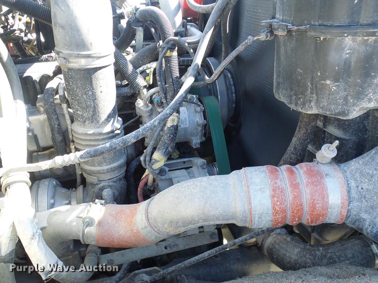 image for item DF7139 2011 International WorkStar 7500 bucket truck