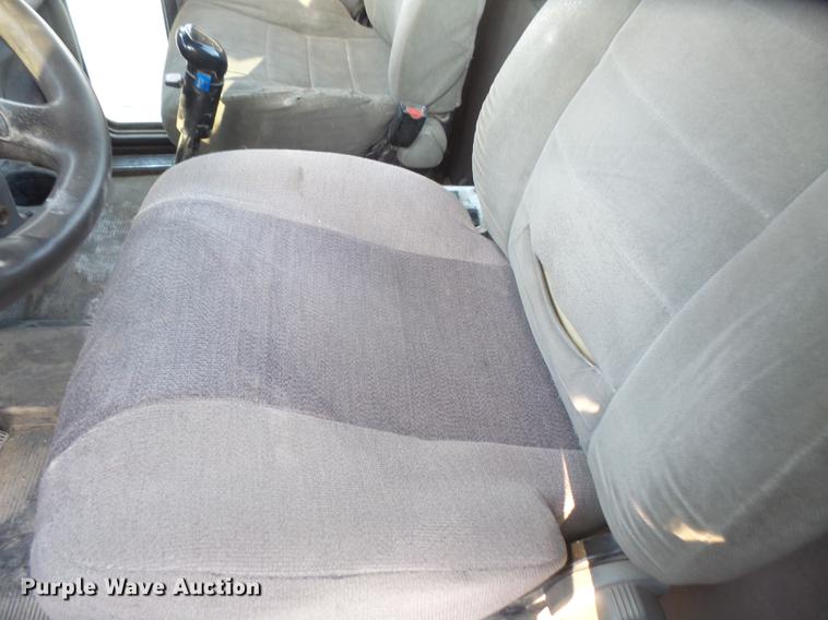 image for item DF7642 2007 Peterbilt 357 ready mix truck