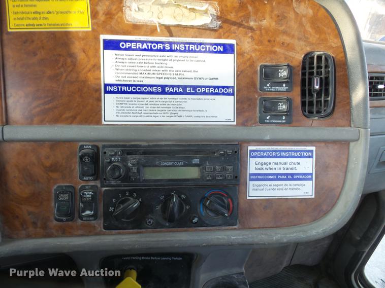 image for item DF7642 2007 Peterbilt 357 ready mix truck